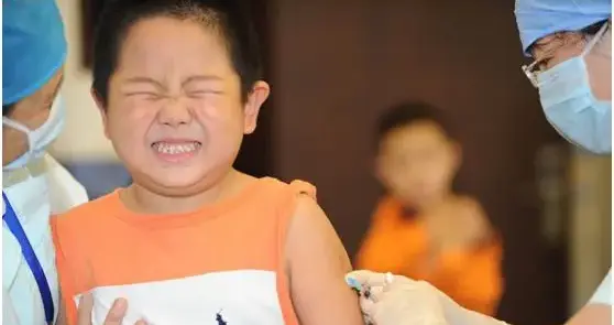 全国儿童预防接种日｜官方权威辟谣：科学接种疫苗，守护孩子健康