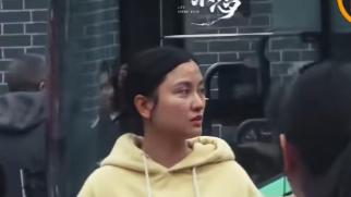 盛世守护者：四川成都，华西医院门口有一个