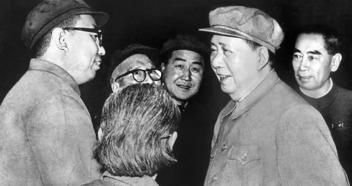 1980年华国锋遵循毛泽东遗愿，增选全国人大副委员长的经过！