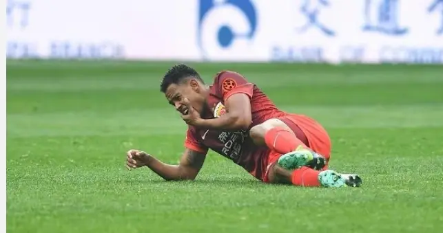 挖角茹萨+死磕杨明洋！成都蓉城阵容厚度增加，能否助球队夺冠？