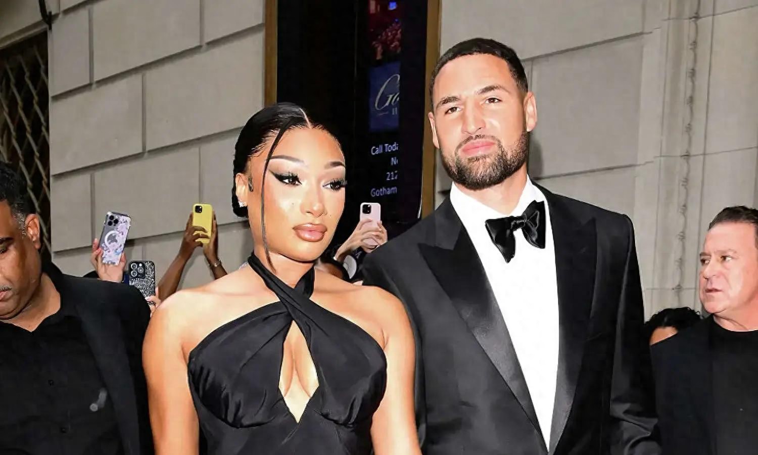 克莱·汤普森人设崩塌！女友梅根怒曝出轨细节：带全家演戏