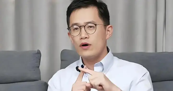 离开手机圈，王腾吐槽手机价格过万，功能升级却没有明显变化