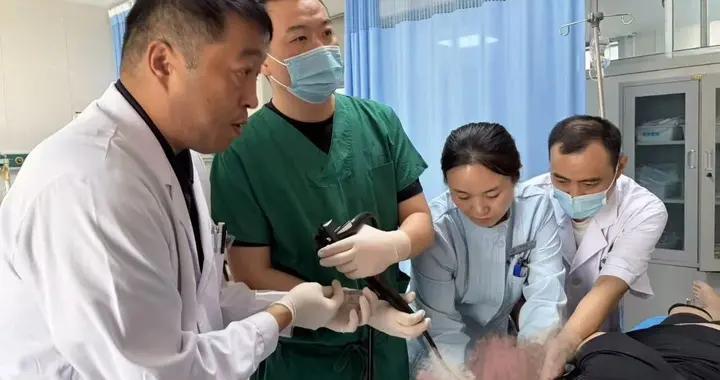 技术新突破！菏泽市创伤医院完成首例 FMT 肠道微生态移植治疗