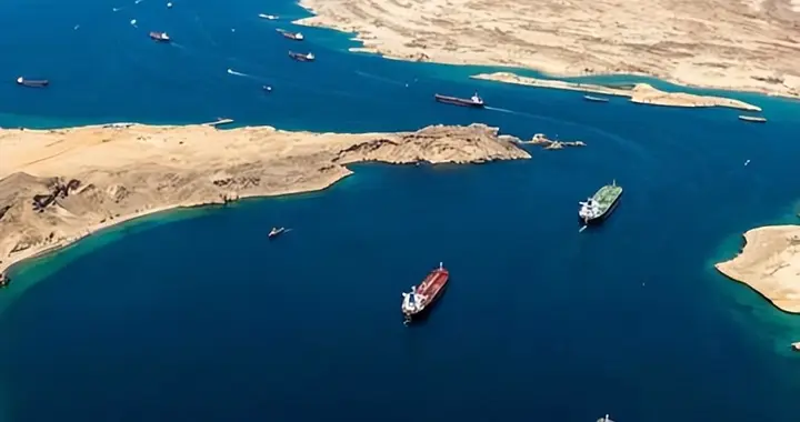 霍尔木兹海峡风云突变，巴基斯坦出手了，强势护航油轮通过