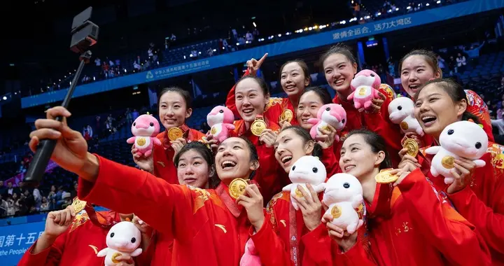 江苏女排5喜临门 青春风暴升级 新核心确立 2名将或入选国家队