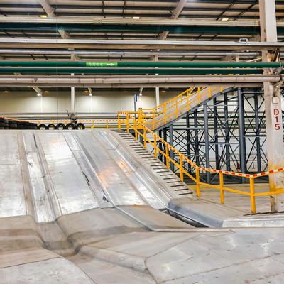 科技刚子：把全球顶级越野圣地搬进工厂，比