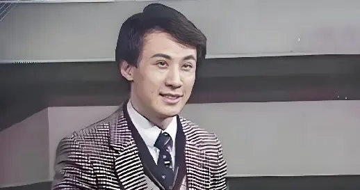 这位京剧老生名家,曾拜越剧大师徐玉兰为师,当年是男小生的佼佼者