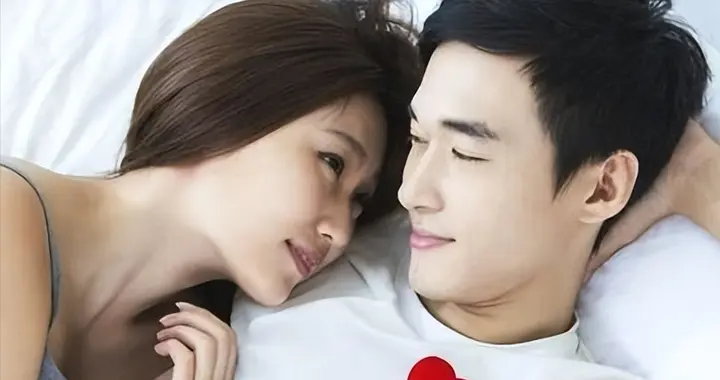 当女人对你说“我睡了”，男人的这4个回答，会悄悄撩动她的芳心