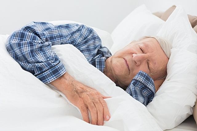“8小时睡眠论”是错的?65岁以后，最长寿睡眠时间是多少?