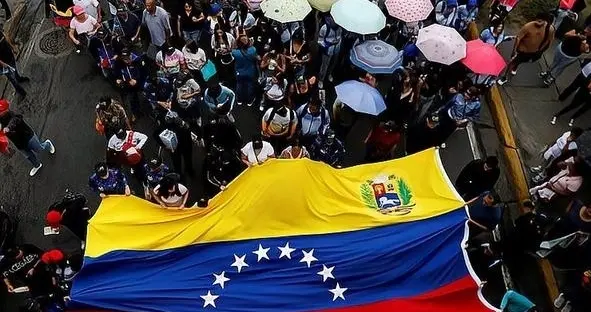 委内瑞拉代总统发起全国大游行，是醒悟还是演戏？