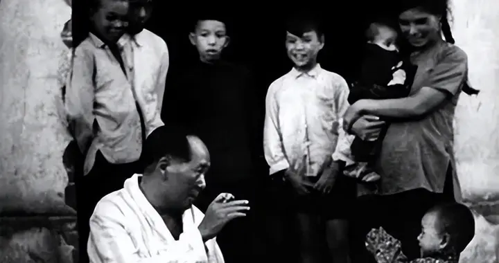 1960年毛泽东北戴河巧遇曾碧漪，失落问：你怎么不听我的话