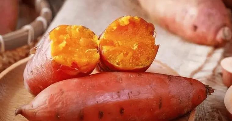 红薯不能随便吃？医生嘱咐：吃红薯有3个误区，现在知道还来得及！


&34;张阿姨在社区健康讲座上的