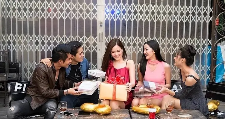 第七次人口普查显示：00后男女比例失衡，有儿子的家庭未必幸福？