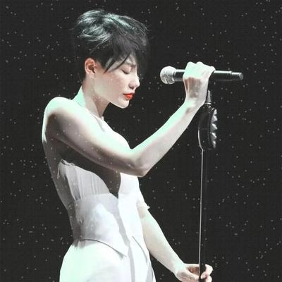 彩虹吃瓜娱乐：原来王菲这张封神照是瑞恩拍