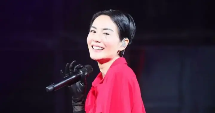 这一期歌手竞演，窦靖童演唱妈妈王菲的歌曲！张远胡彦斌选曲好棒
