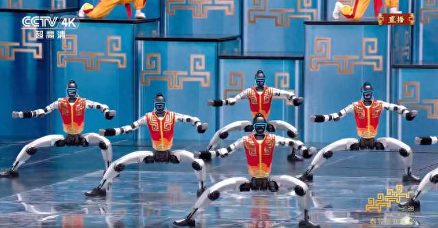外国人一脸懵，中国机器人扎堆上春晚，这事儿没你想的那么简单