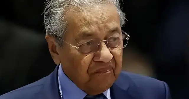 拒赔中国361亿违约金，转头抱日本大腿，这个国家最终下场如何？