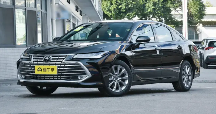 丰田这次是真的拼了！新一代亚洲龙全面升级，这才是旗舰B级车