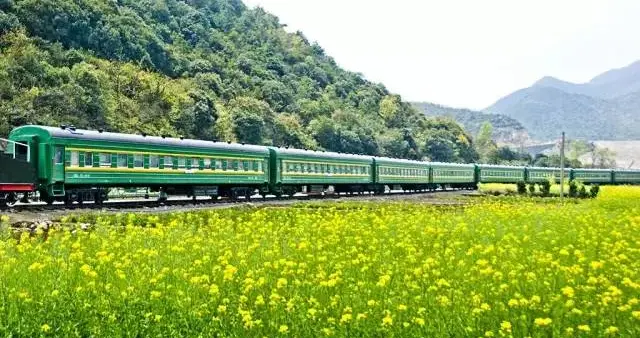 坐火车的神奇经历