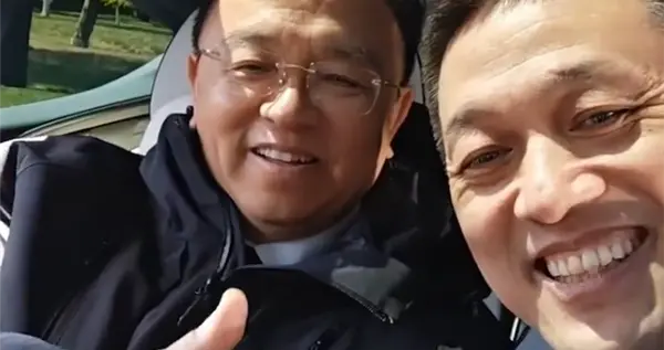 躲过4000亿资金陷阱！王传福没走李斌的路，比亚迪笑到最后