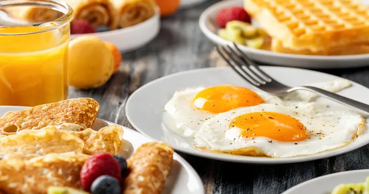 晚餐决定体重和寿命？最害人的这4种吃法，很多人天天都在做