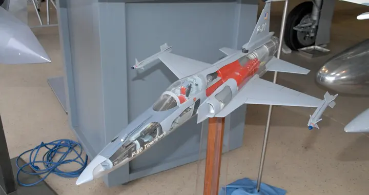 美国航空精选集：诺斯罗普 F-20“虎鲨”：速度与命运的交