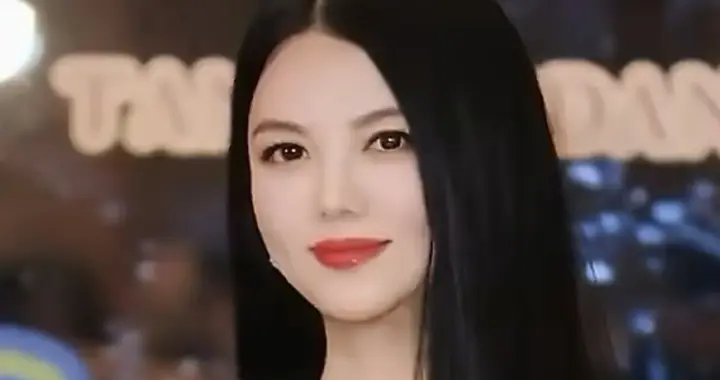 李湘一夜之间“社死”？全网集体按暂停键，网友：瓜太大，勺太小