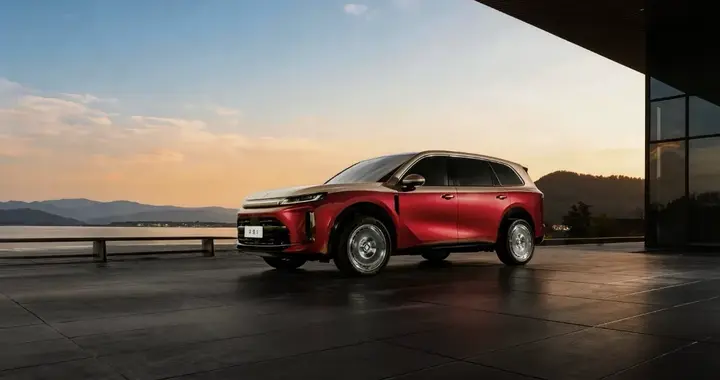 华境S全球首秀标配华为乾崑 开启智能安全出行新篇章