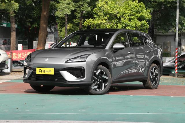 纯电/插混双版本 新款宝骏云海将于7月15日上市 现款10.98万元起