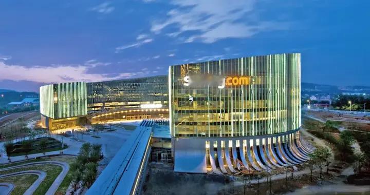 52亿入局200万离场，苏宁甩卖家乐福