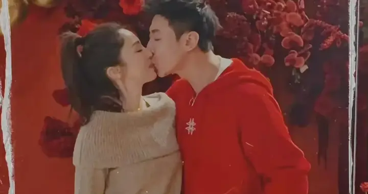 张维伊生日宴和董璇大方亲吻，小酒窝写暖心祝福，好友齐聚送祝福