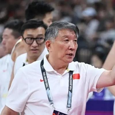 娜么：4月20日女篮集训拉开帷幕，韩旭李