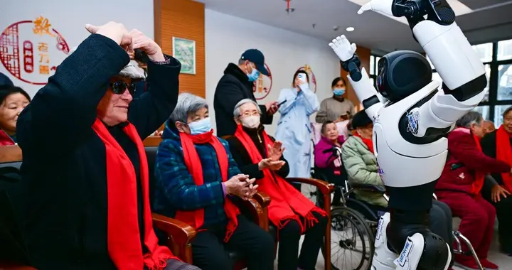 9万港人北上养老卡脖子！福利跟着人走难哪？政协委员亮破局实招