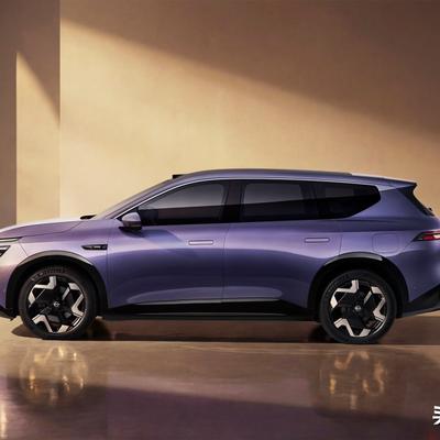 灵七七的车：李想这回是真急了！ 4月11