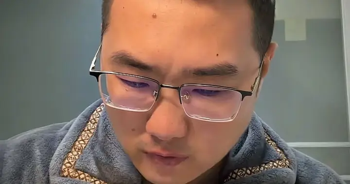 父亲离世母亲残疾，12岁女孩却喊姨夫为爸爸，真相曝出全网泪目