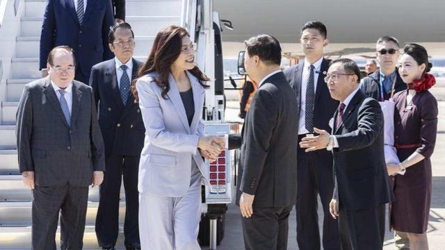 叙史馆：郑丽文访陆6天，国民党支持度大涨