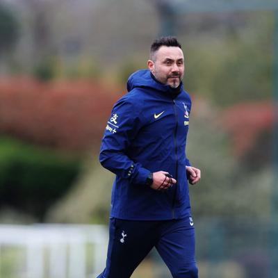 英超发烧友：看了下热刺的赛程，对于深陷保