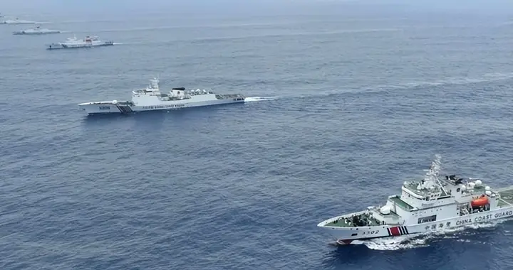 日菲一拍即合，南海变成1：3！马科斯没想到中方果断打废2艘菲船