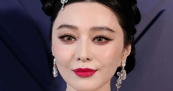 曾经的大美女肉眼可见的老了，美人迟暮身材颜值早已不复当年！