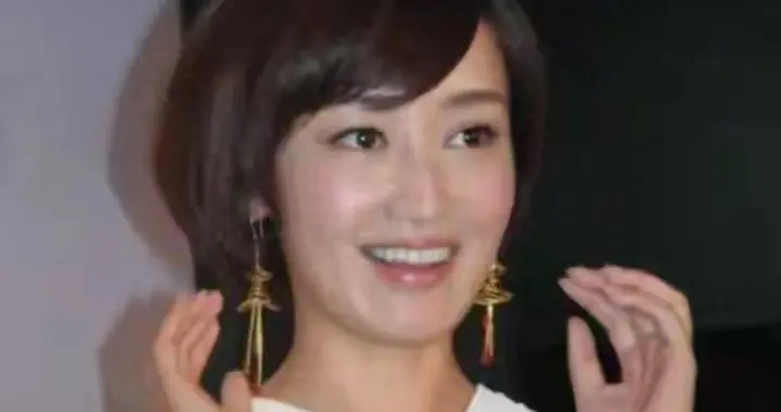 她是“最风流”女主持，曾将2个有妇之夫玩弄于股掌，如今幸福吗