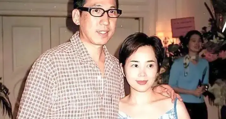 82岁杨受成升为曾外祖父！女婿张坚庭官宣当爷，英皇豪门四代同堂