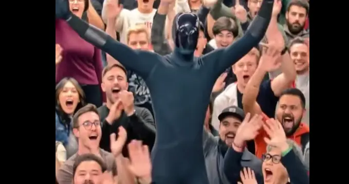 特斯拉机器人团队晒大合影 V3版Optimus疑似曝光