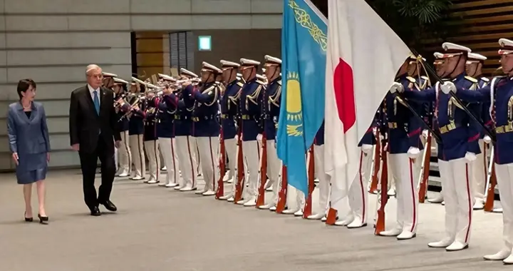 日哈14项协议签订，高市早苗万万没想到，托卡耶夫竟然还留了一手