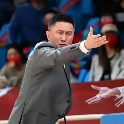 腾飞体育课：媒体人:麦考尔抓住了机会，萨