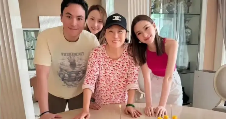 赌王前儿媳给吕良伟夫妇拜年，女儿长得像三太，70岁吕良伟显年轻