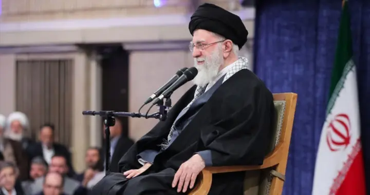 86岁哈梅刚死，伊朗突然迎来救兵，中国使领馆表态，多国已选边站