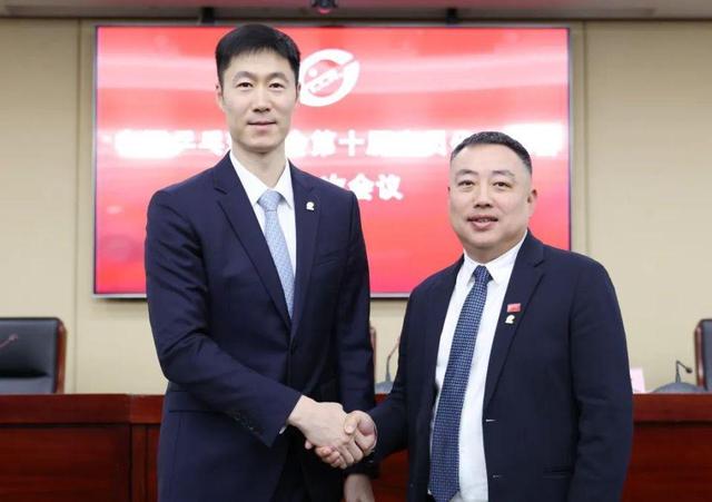 刘国梁体面的离开！不懂球的胖子走了国乒能好吗？