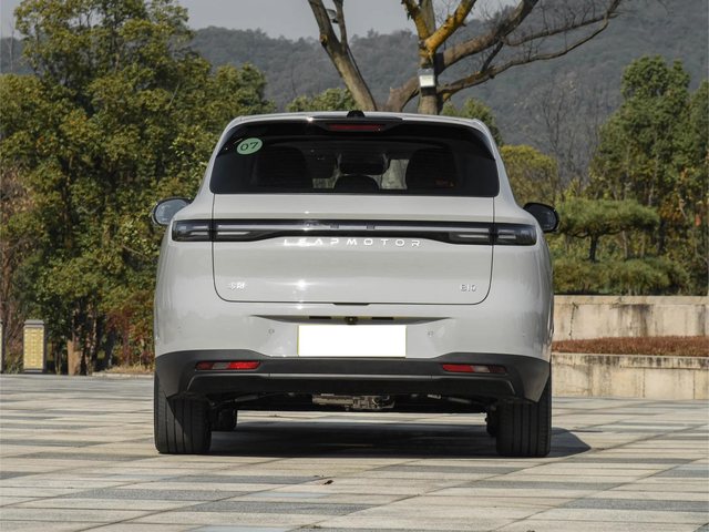 比亚迪真正的对手！48小时订单31688辆，续航600km，仅9.98万起