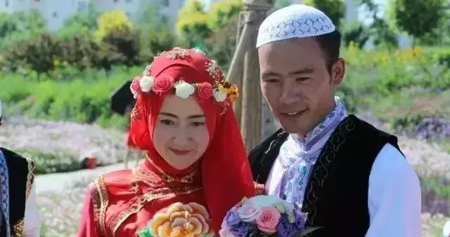 回族夫妻最干净的爱情：不争不吵，相守一生