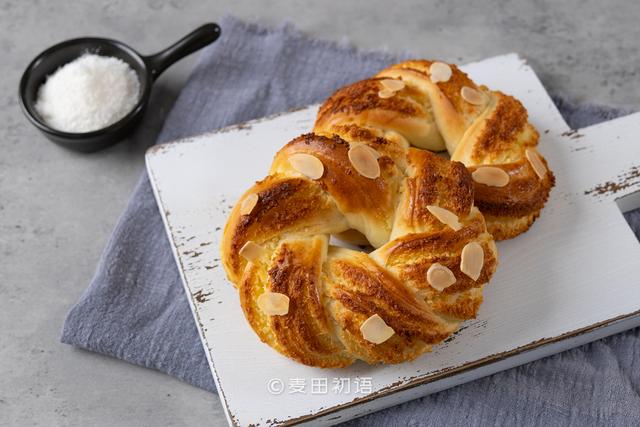 椰蓉面包是真香啊！一出炉就被抢光那种